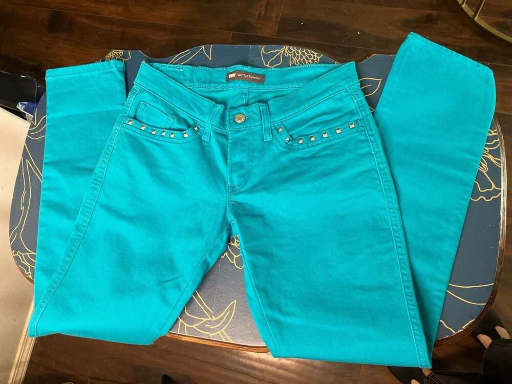 Levi's 524 Too Superlow Skinny Jeans Size 7M/28 Turquoise Studded